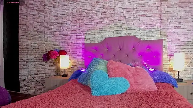 Snapshot of kitty_queen10 chatting on 15, 9, 2025 kitty queen10 online show from 15, 9, 2025