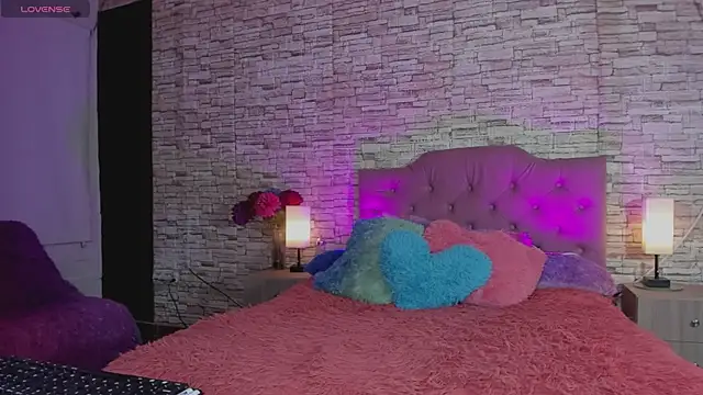 Snapshot of kitty_queen10 chatting on 17, 9, 2025 kitty queen10 online show from 17, 9, 2025