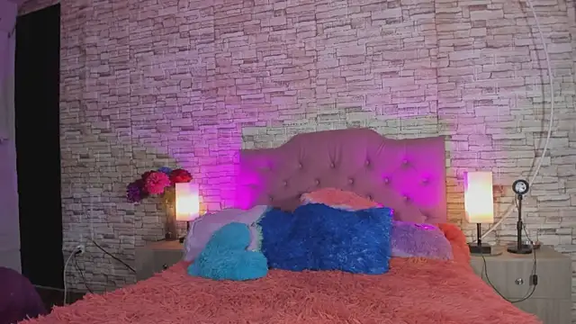 Snapshot of kitty_queen10 chatting on 21, 9, 2025 kitty queen10 online show from 21, 9, 2025