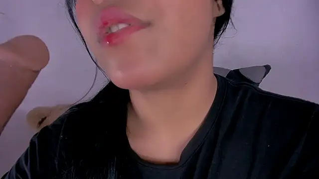 veky saliva01 online show from 11, 1, 2026