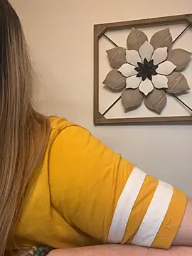 PuckBunny17 online show from 27, 2, 2025