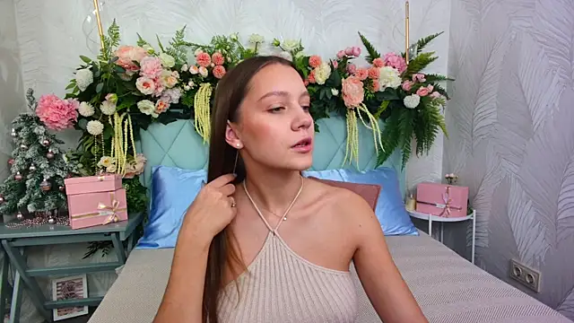 Snapshot of AliceBrayan chatting on 20, 12, 2025 AliceBrayan online show from 20, 12, 2025