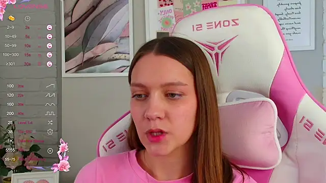 Snapshot of AliceBrayan chatting on 6, 3, 2025 AliceBrayan online show from 6, 3, 2025