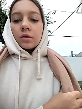 Snapshot of AliceBrayan chatting on 12, 10, 2025 AliceBrayan online show from 12, 10, 2025