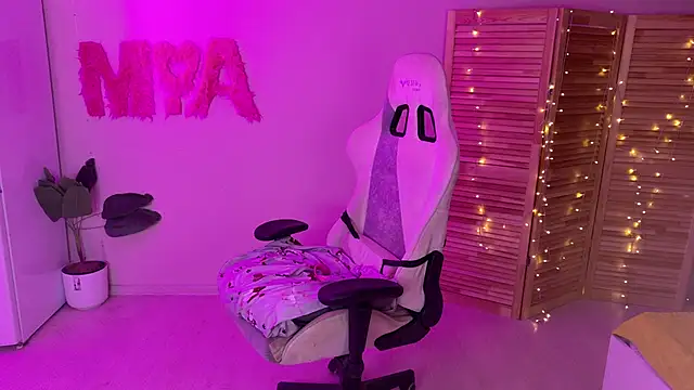 Miss Mia Murr online show from 19, 10, 2025