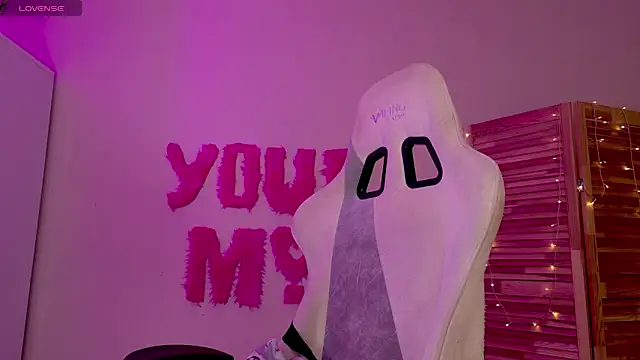 Miss Mia Murr online show from 12, 2, 2026