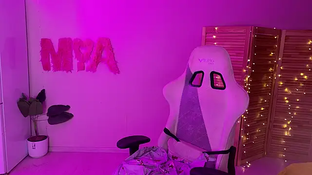 Miss Mia Murr online show from 18, 10, 2025