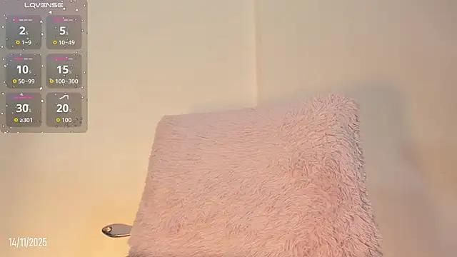 Sofia Burbano online show from 14, 11, 2025