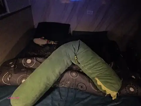 Snapshot of bbhiShark chatting on 23, 10, 2025 bbhiShark online show from 23, 10, 2025