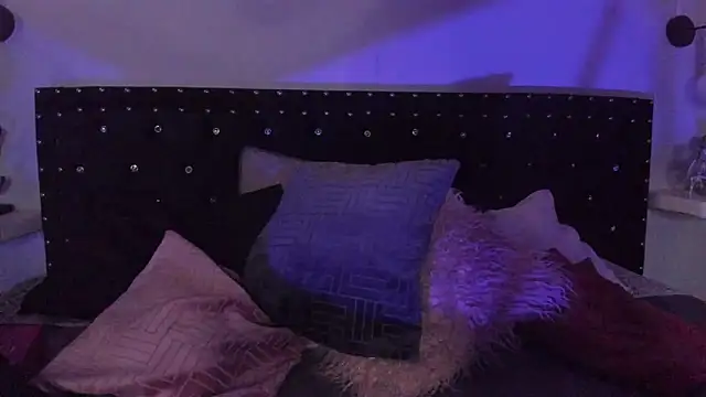 Ghosty Doll online show from 10, 9, 2025