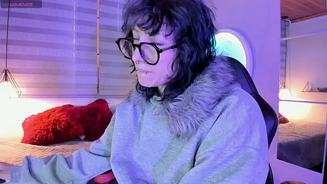 Ghosty Doll online show from 28, 3, 2026