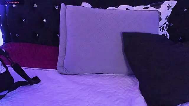 Ghosty Doll online show from 20, 11, 2025