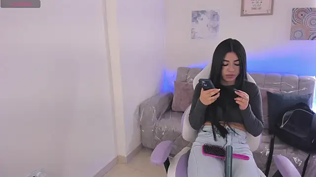 Charlotte cowell sub1  online show from 2, 12, 2025