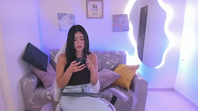 Charlotte cowell sub1  online show from 7, 1, 2026