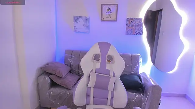 Charlotte cowell sub1  online show from 17, 12, 2025