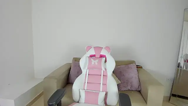 Charlotte cowell sub1  online show from 27, 2, 2025