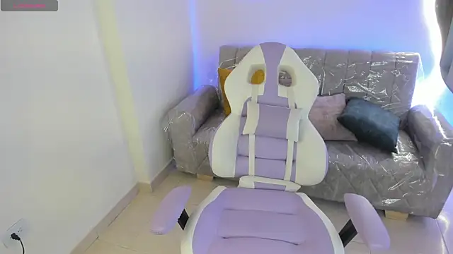 Charlotte cowell sub1  online show from 15, 10, 2025