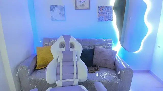 Charlotte cowell sub1  online show from 6, 10, 2025