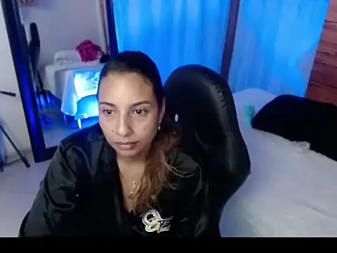mykaelahoney online show from 10, 4, 2026