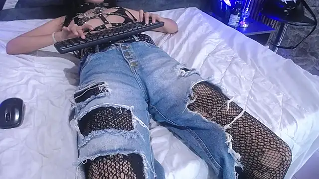 bellatrix25 online show from 6, 12, 2024