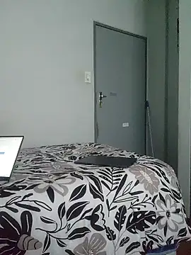 Userio072 online show from 5, 2, 2025