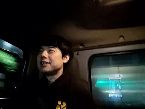 Snapshot of whitebriefboy chatting on 28, 11, 2025 whitebriefboy online show from 28, 11, 2025