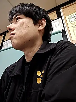 whitebriefboy online show from 16, 4, 2026