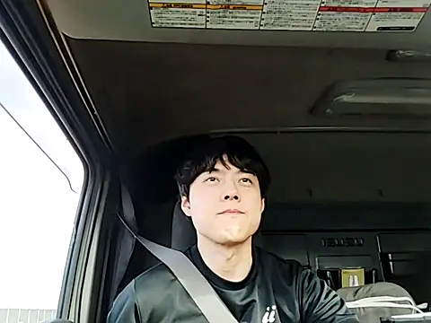 Snapshot of whitebriefboy chatting on 21, 6, 2026 whitebriefboy online show from 21, 6, 2026