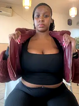 Snapshot of Candy_Love_18 chatting on 17, 11, 2025 Candy Love 18 online show from 17, 11, 2025