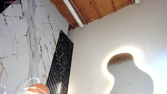 ebony hot1 online show from 29, 3, 2026