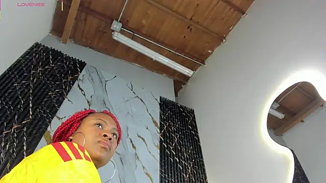 Snapshot of ebony_hot1 chatting on 7, 7, 2026 ebony hot1 online show from 7, 7, 2026