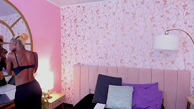 amber-hill online show from 26, 10, 2025