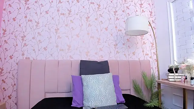 amber-hill online show from 27, 10, 2025