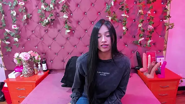 Snapshot of Mariana_Prin chatting on 22, 11, 2025 Mariana Prin online show from 22, 11, 2025