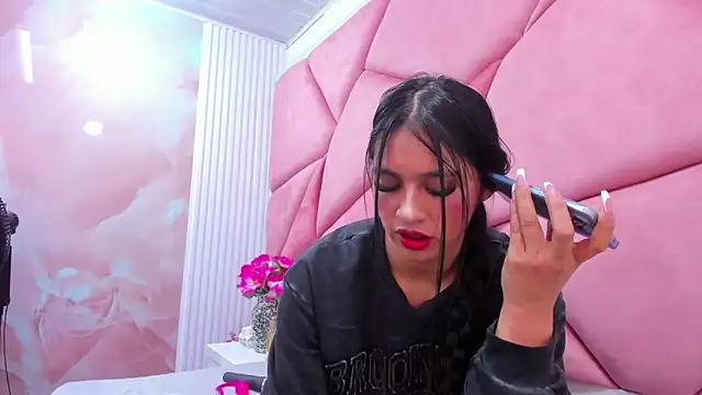 Mariana Prin online show from 8, 5, 2026