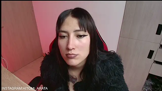 Snapshot of hitomi_arata chatting on 5, 7, 2026 hitomi arata online show from 5, 7, 2026