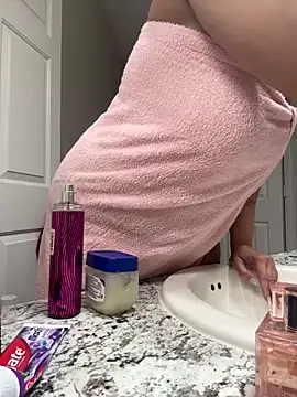 SexyHoneyRedd online show from 6, 2, 2025