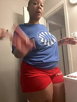 Snapshot of SexyHoneyRedd chatting on 2, 7, 2026 SexyHoneyRedd online show from 2, 7, 2026