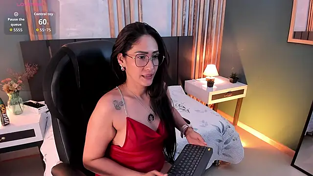 Janne lee online show from 10, 11, 2025