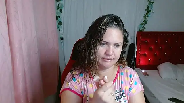 helenca43 online show from 4, 11, 2025