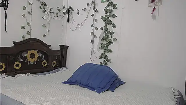 DominaLeona online show from 16, 6, 2026