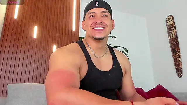 Snapshot of lucasanto_ chatting on 18, 12, 2025 lucasanto online show from 18, 12, 2025