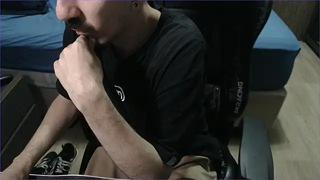 Snapshot of ViniBruv chatting on 22, 2, 2026 ViniBruv online show from 22, 2, 2026