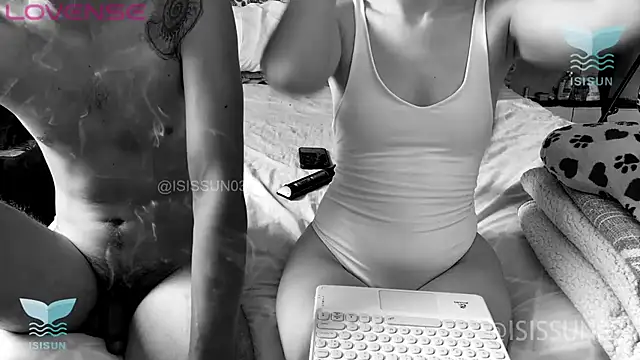 isissun03 online show from 4, 11, 2025