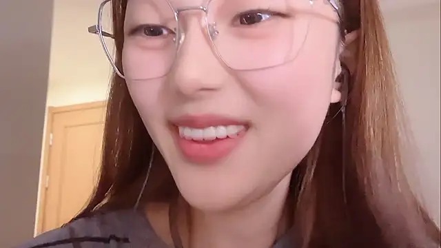 Sweet-Angel999 online show from 14, 1, 2026