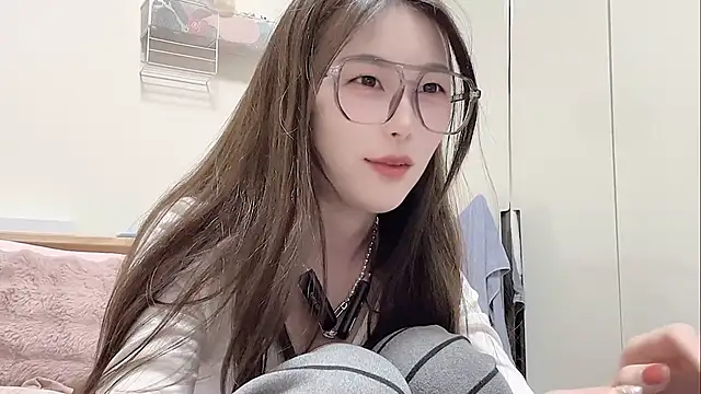 Sweet-Angel999 online show from 12, 3, 2026