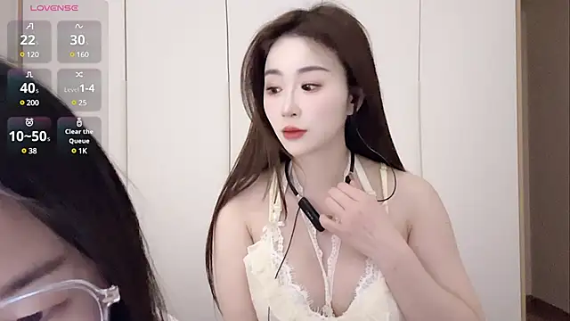 Sweet-Angel999 online show from 5, 2, 2025