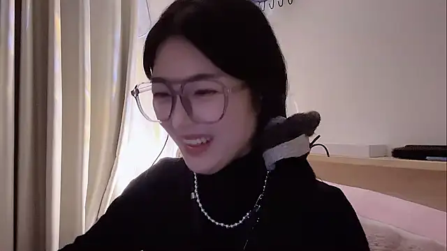 Snapshot of Sweet-Angel999 chatting on 4, 3, 2026 Sweet-Angel999 online show from 4, 3, 2026