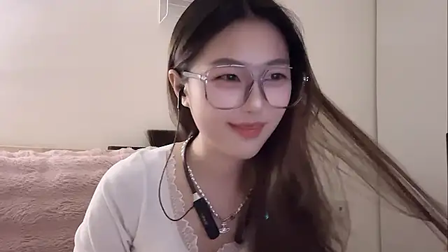 Snapshot of Sweet-Angel999 chatting on 17, 2, 2026 Sweet-Angel999 online show from 17, 2, 2026