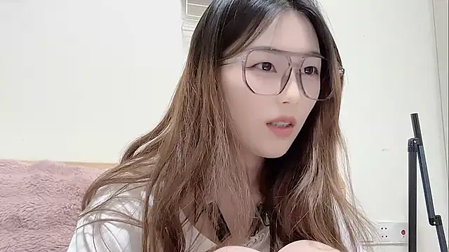 Snapshot of Sweet-Angel999 chatting on 27, 2, 2026 Sweet-Angel999 online show from 27, 2, 2026